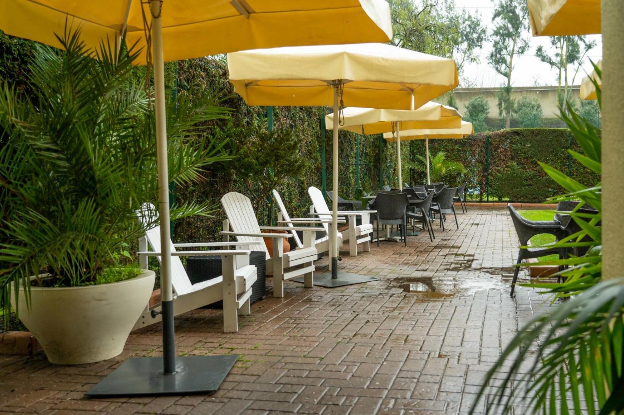 Apart T3 Com Piscina Tenis Ginasio E Parq Infant Lisbon Bagian luar foto