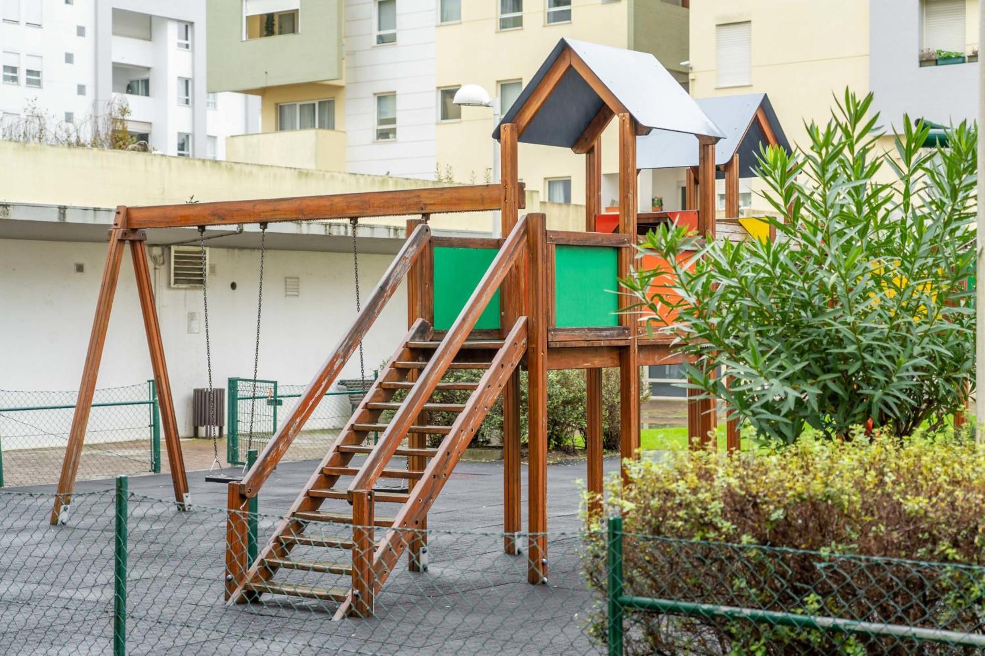 Apart T3 Com Piscina Tenis Ginasio E Parq Infant Lisbon Bagian luar foto